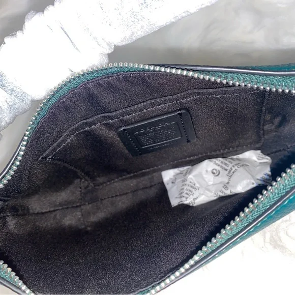 Coach - Picture 9 of 13